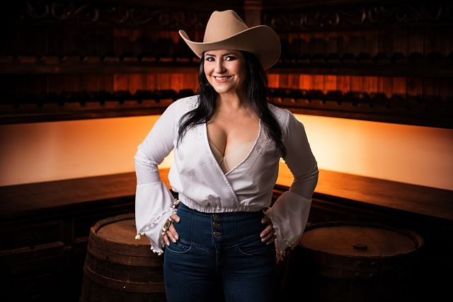 Lisith Contreras regresa “Más versátil”
