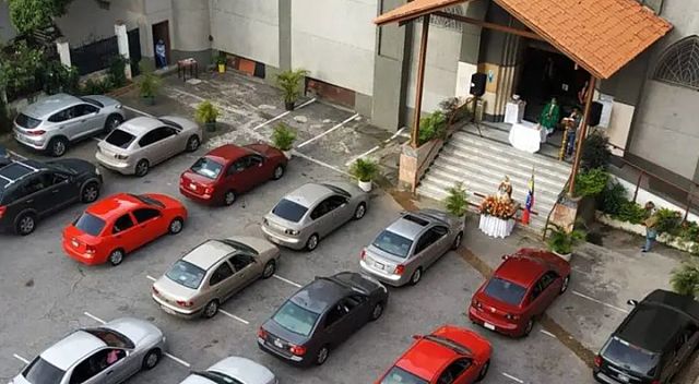 Maracay l Automisas se convierten en la opción para feligreses