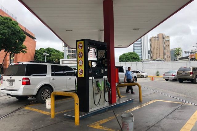 Venezuela | Anuncian plan para regularizar suministro de gasolina