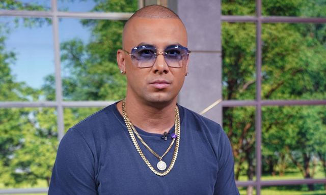 Aquí la razón |Wisin pide perdón a sus fanáticas