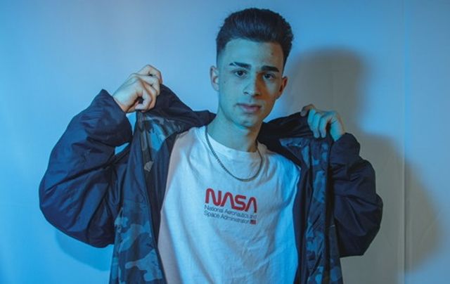 Con “una mirada” Bruno conquista Latinoamérica