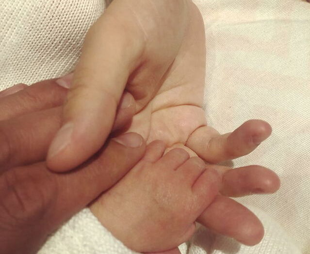 Tierno| Dulce María ya dio a luz a su primera hija