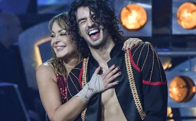 “Dancing With The Stars” | Venezolana pasa a semifinales