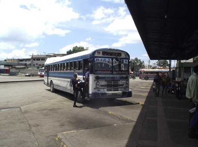 Trasportistas de Aragua exigen combustible para trabajar