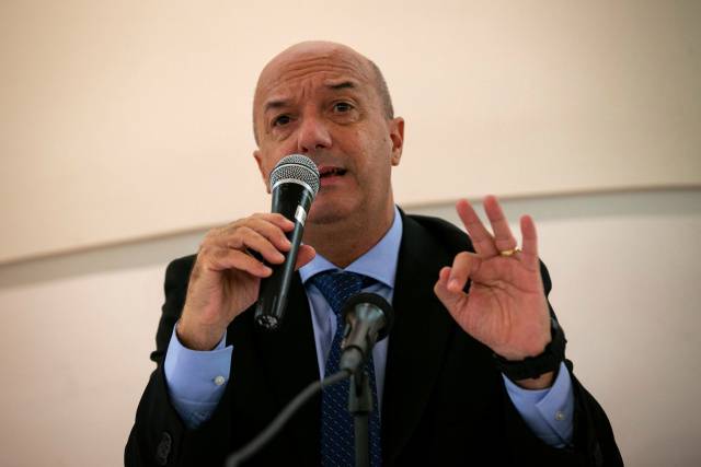 Iván Simonovis: «Douglas Rico es un payaso»