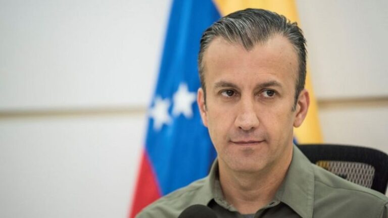 Promesas| Venezolanos no sufrirán más por colas para surtir gasolina