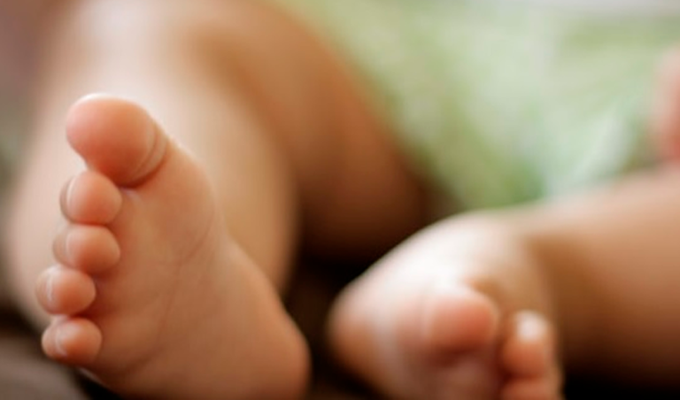 Desnaturalizados| Padres golpeaban a pequeña de 10 meses