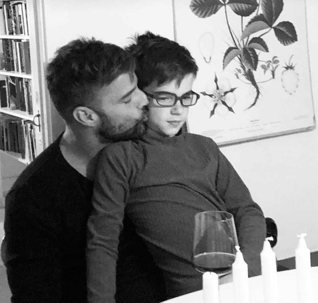 ¿Homofobia?| Instagram censura foto de Ricky Martin