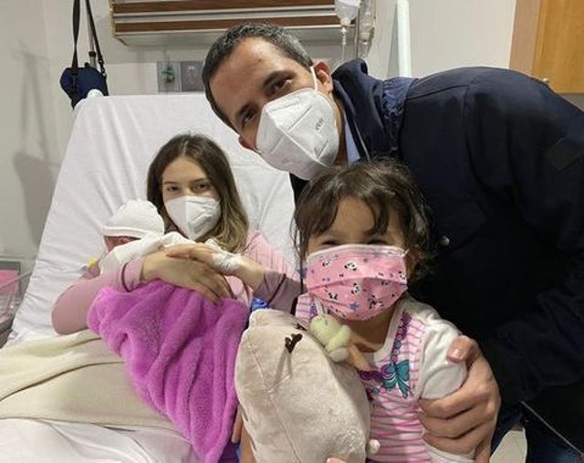 Juan Guaidó y Fabiana Rosales reciben a su segundo retoño