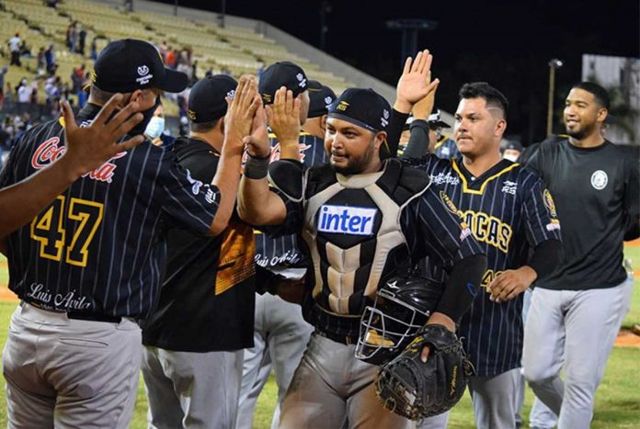 Eternos Rivales| Leones venció al Magallanes en el primer duelo