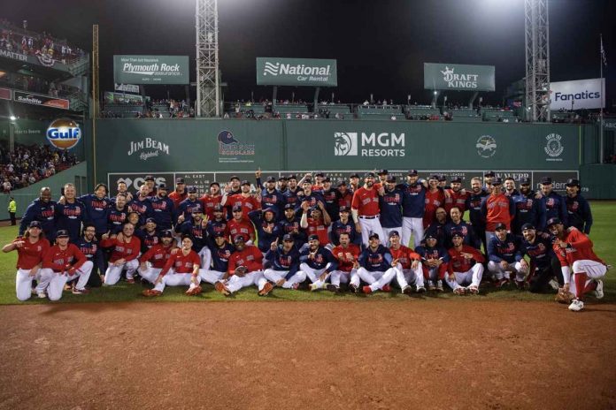 Boston dejó a Yankees en el camino y avanzó a la Serie Divisional
