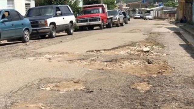 14 de Marzo en Guárico tiene más de 20 años rodeada de huecos