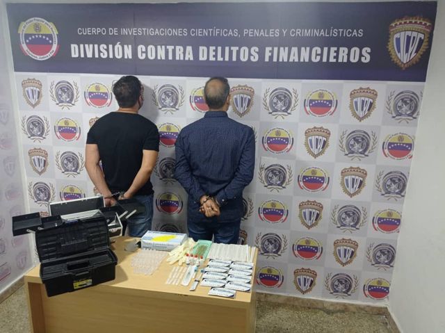 Aviones| Vendían certificados de covid-19 falsos