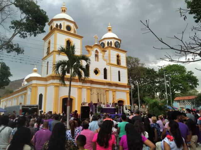 Sanjuaneros acompañan a Nazareno