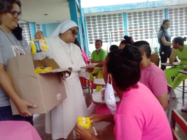 Privadas de Libertad del Anexo Femenino de PGV celebraron día de las madres