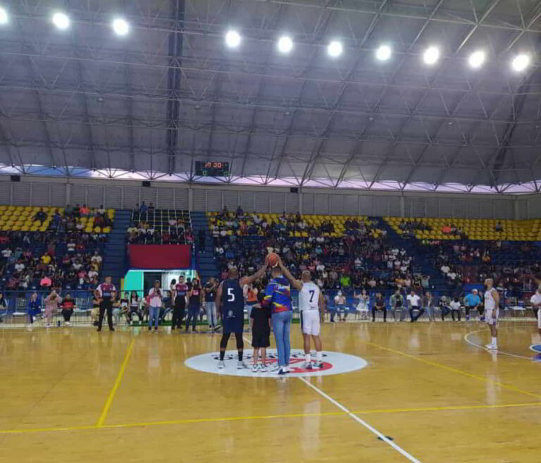 Llaneros abre con derrota temporada 2022