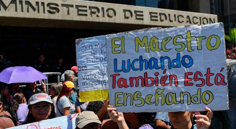 Docentes protestan pago deficiente del bono vacacional