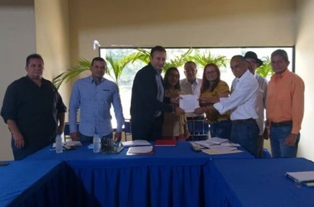Oposición y Chavismo reunidos