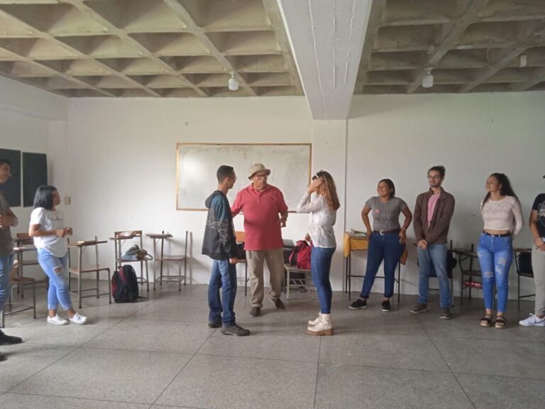 Misión y Leer Escribir dicta taller «El poder de la lectura»