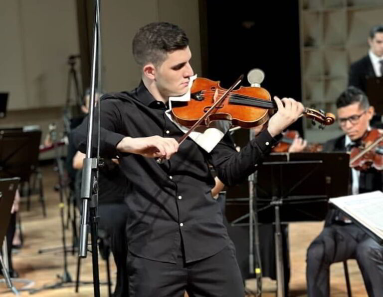 Emilio Donaire Violín medicina