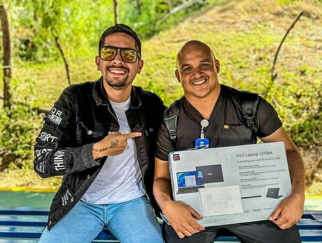 @MANUELCONECTA | Estudiante de la Unerg es sorprendido por un influencer
