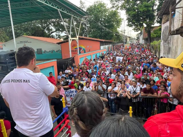 POLÍTICA  EN GUÁRICO / Rojitos recorren calles de Ortiz