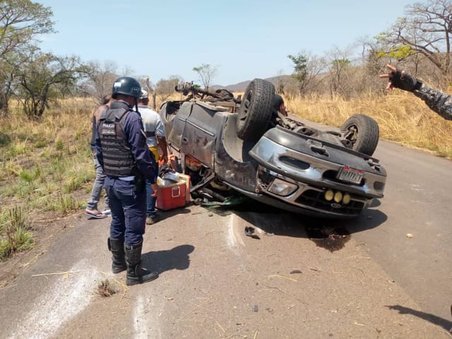 GUÁRICO/ Accidente de tránsito en carretera Dos Caminos – Rio Verde