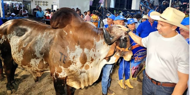 FOTOS/ Carnavales y ferias Agropecuaria se unen en Zaraza